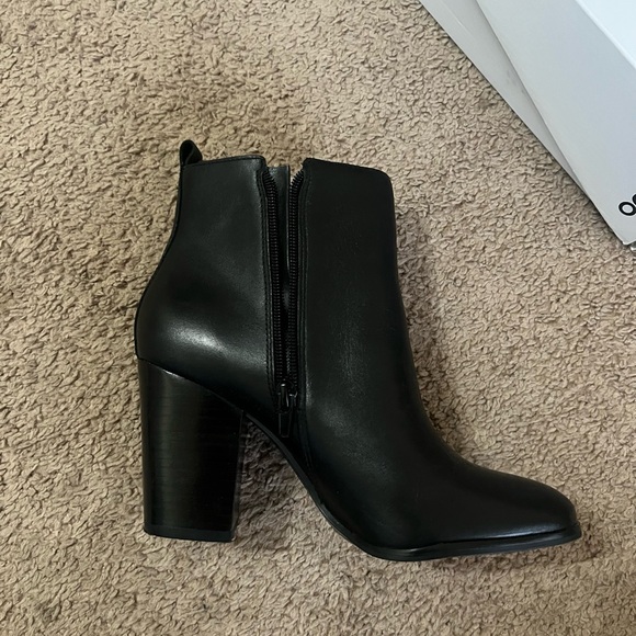 Aldo Sleek Black Heeled Boots - Picture 5 of 12